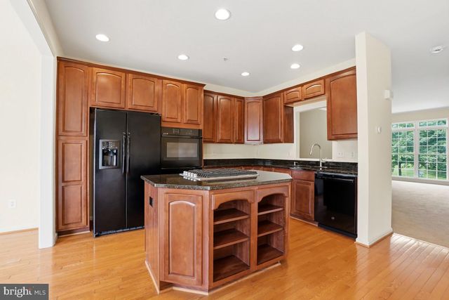 8910 DAWSON MANOR DR, Ellicott City, MD 21043