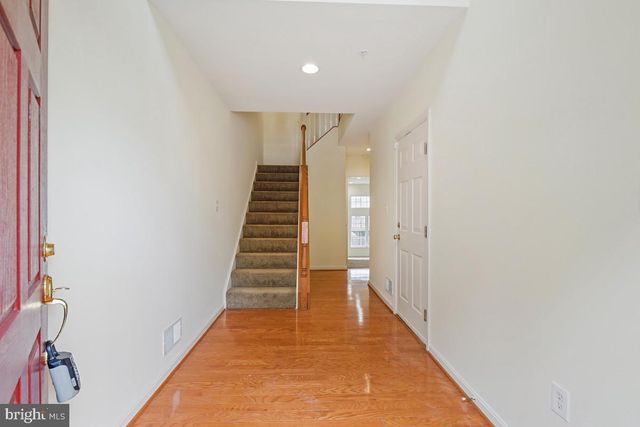 8910 DAWSON MANOR DR, Ellicott City, MD 21043