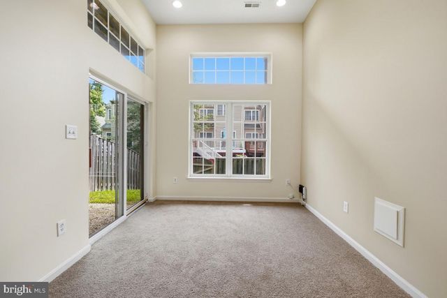 8910 DAWSON MANOR DR, Ellicott City, MD 21043