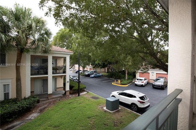 2469 Centergate Dr 204, Miramar, FL 33025