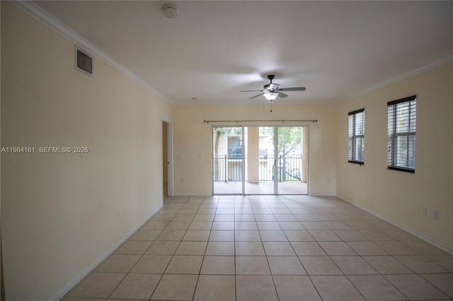 2469 Centergate Dr 204, Miramar, FL 33025