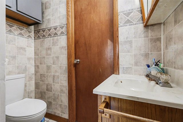 7511 E Drive, Battle Creek, MI 49014
