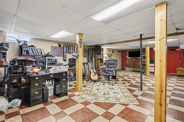 7511 E Drive, Battle Creek, MI 49014