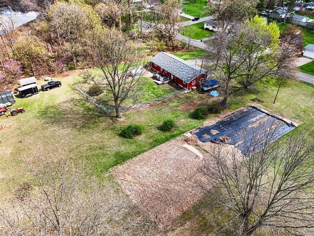 7511 E Drive, Battle Creek, MI 49014