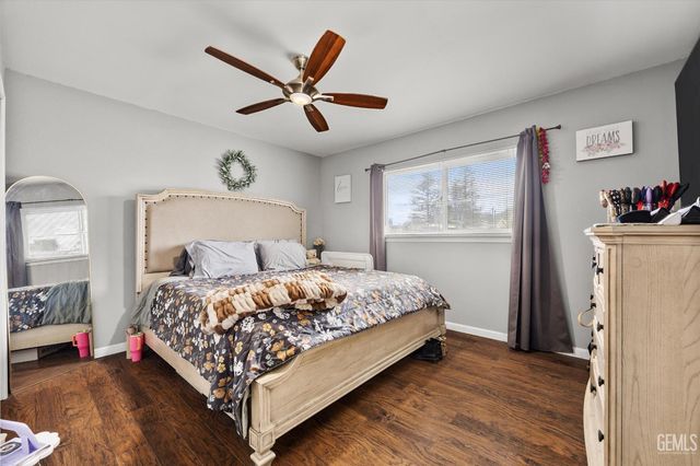 10409 Lonon Avenue, Bakersfield, CA 93312