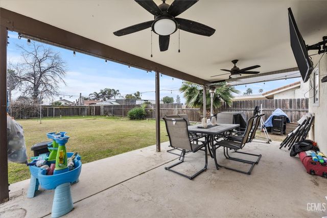 10409 Lonon Avenue, Bakersfield, CA 93312