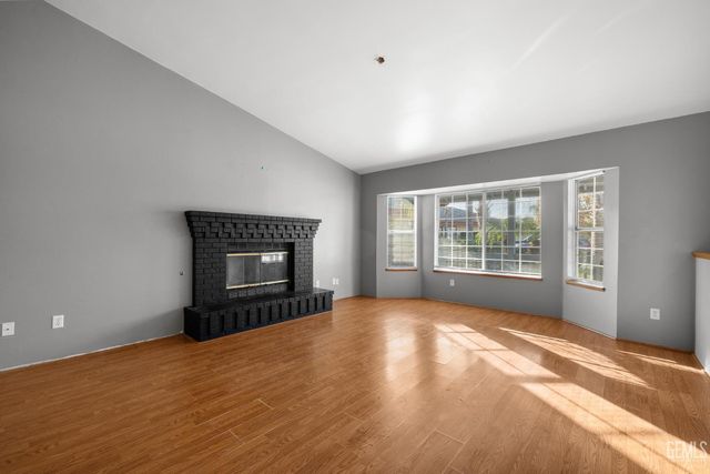 2612 Loganberry Court, Bakersfield, CA 93308