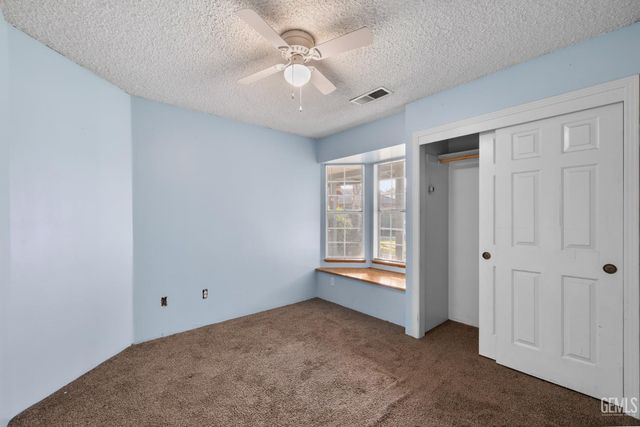 2612 Loganberry Court, Bakersfield, CA 93308