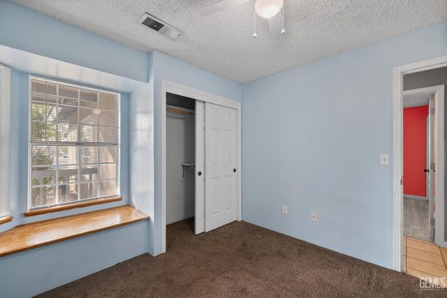 2612 Loganberry Court, Bakersfield, CA 93308