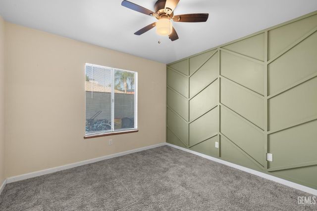 2612 Loganberry Court, Bakersfield, CA 93308