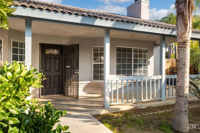 2612 Loganberry Court, Bakersfield, CA 93308