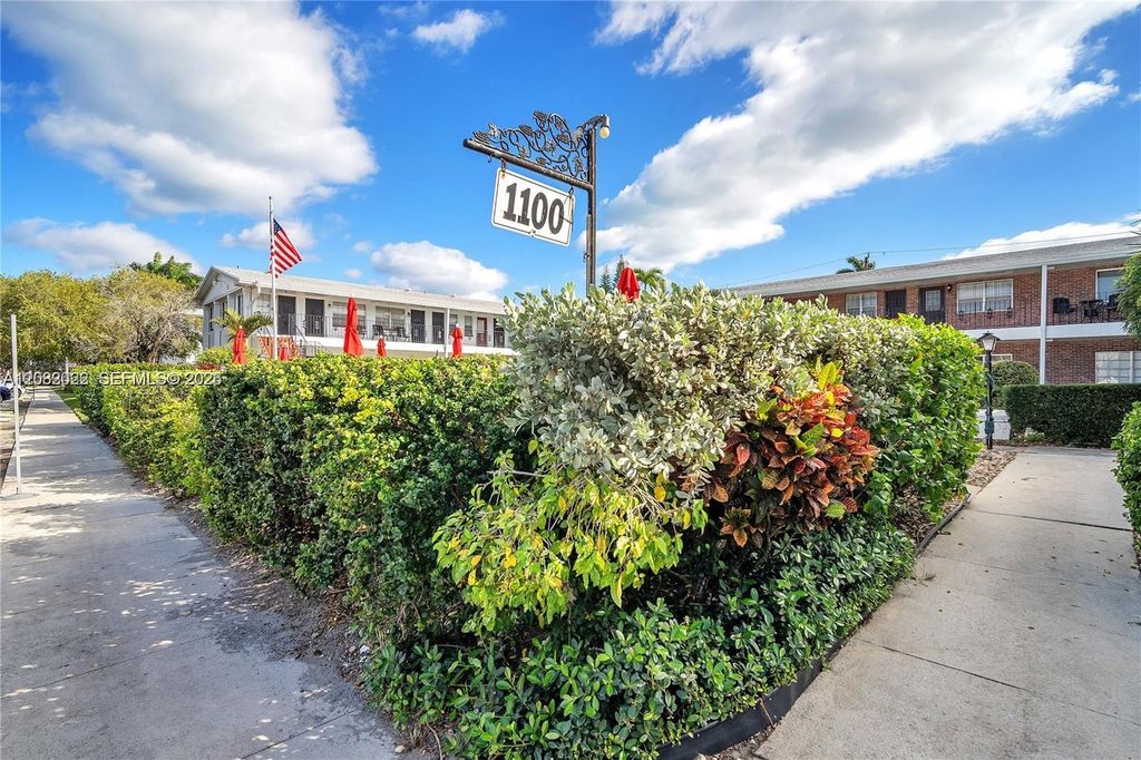 1100 Atlantic Shores Blvd 405, Hallandale Beach, FL 33009