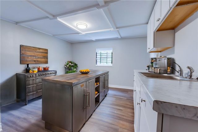 1931 Federal Street Ext, Perry Hilltop, PA 15214