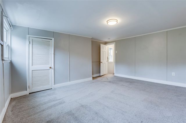 1931 Federal Street Ext, Perry Hilltop, PA 15214