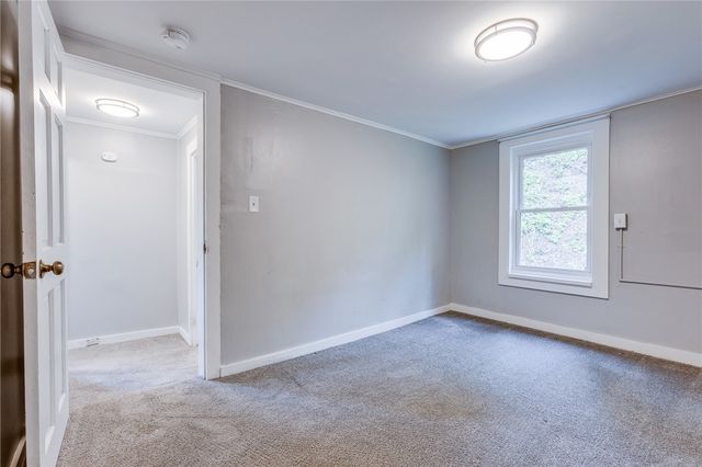 1931 Federal Street Ext, Perry Hilltop, PA 15214