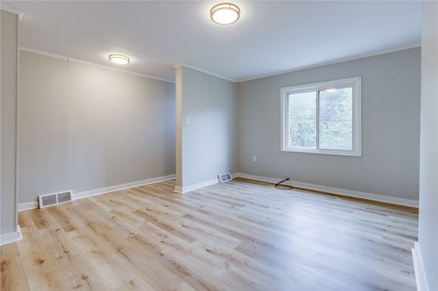 1931 Federal Street Ext, Perry Hilltop, PA 15214