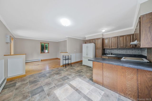 26 Heritage Place S, Nesconset, NY 11767