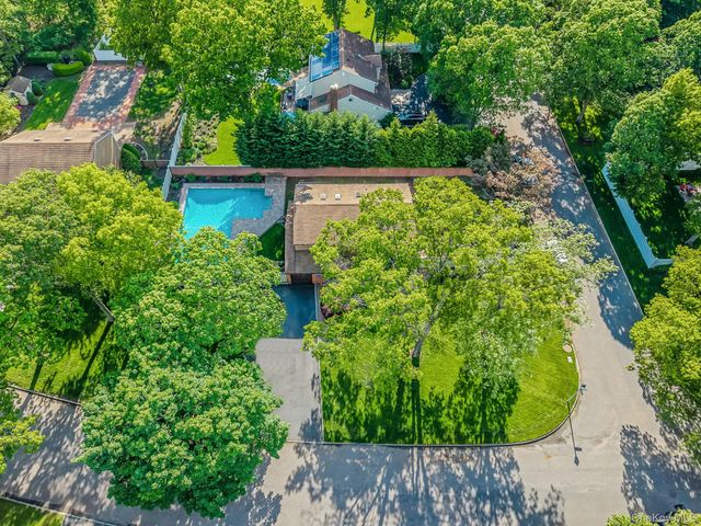 26 Heritage Place S, Nesconset, NY 11767