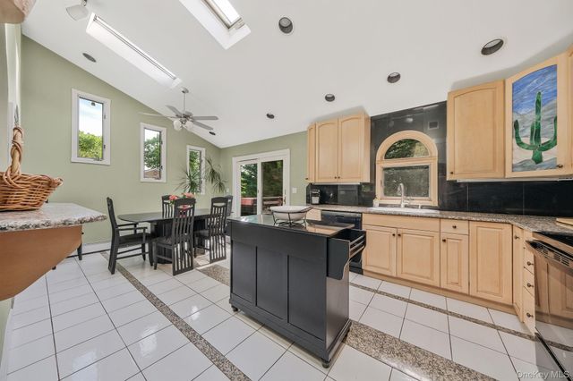 26 Heritage Place S, Nesconset, NY 11767