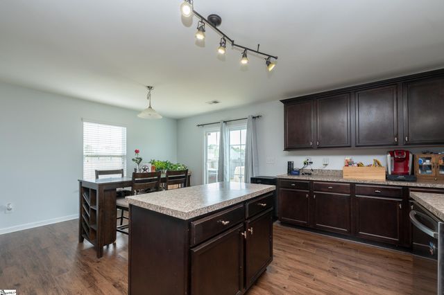 611 Willow Bank Landing, Moore, SC 29369