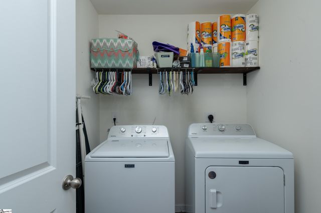 611 Willow Bank Landing, Moore, SC 29369