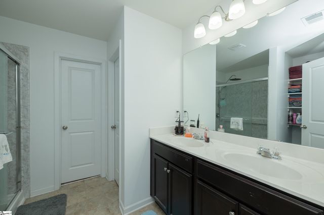 611 Willow Bank Landing, Moore, SC 29369