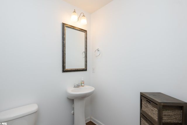 611 Willow Bank Landing, Moore, SC 29369