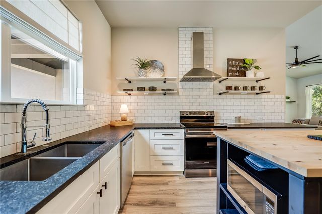 20702 Post Oak DR, Lago Vista, TX 78645