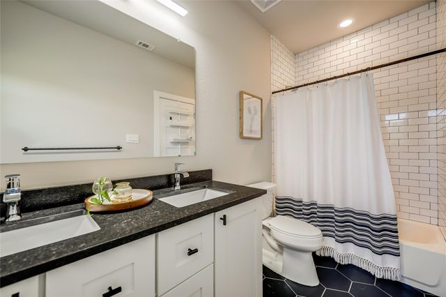 20702 Post Oak DR, Lago Vista, TX 78645