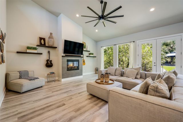 20702 Post Oak DR, Lago Vista, TX 78645