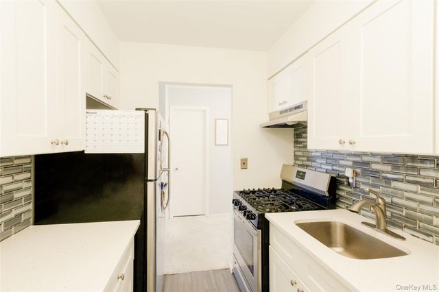 266 Lake Point Circle 266, Middle Island, NY 11953