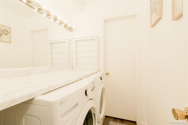 266 Lake Point Circle 266, Middle Island, NY 11953