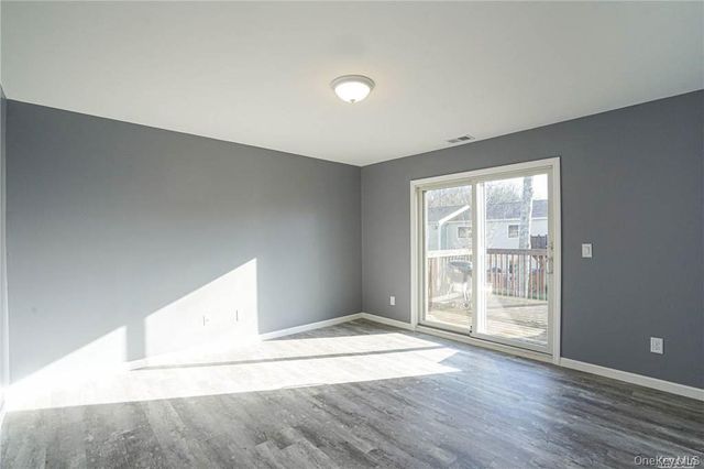 266 Lake Point Circle 266, Middle Island, NY 11953