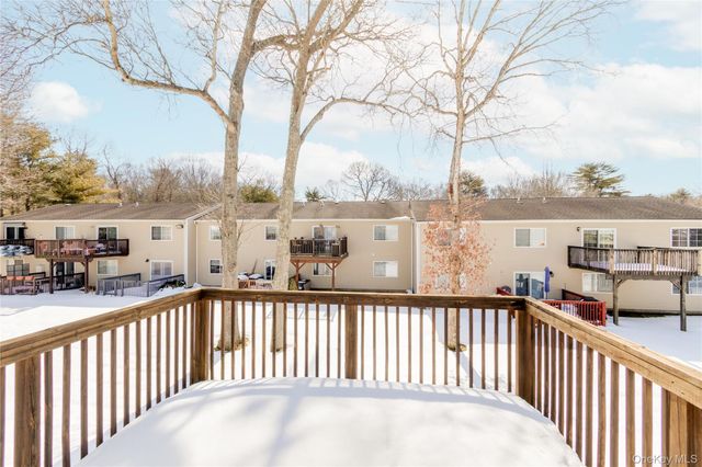 266 Lake Point Circle 266, Middle Island, NY 11953