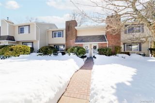 266 Lake Point Circle 266, Middle Island, NY 11953