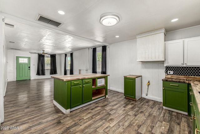 2811 W PIMA Street, Phoenix, AZ 85009