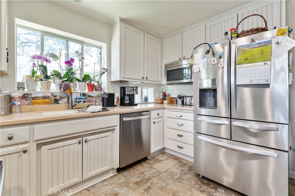 Image 12 of property listing at 2646 Oak Shores, Bradley, CA 93426