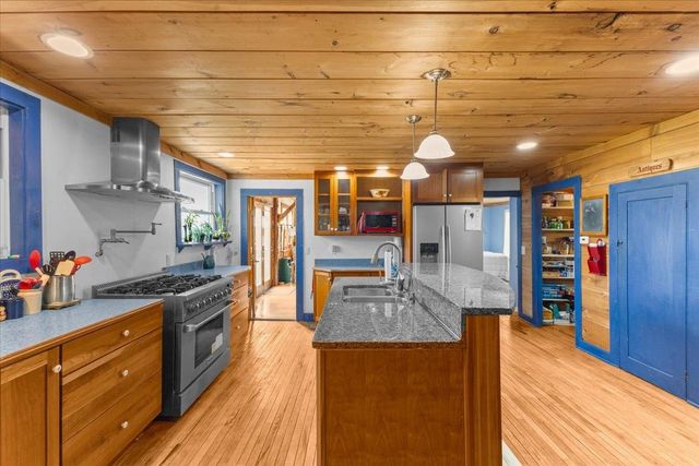 198 River Road, Underhill, VT 05489