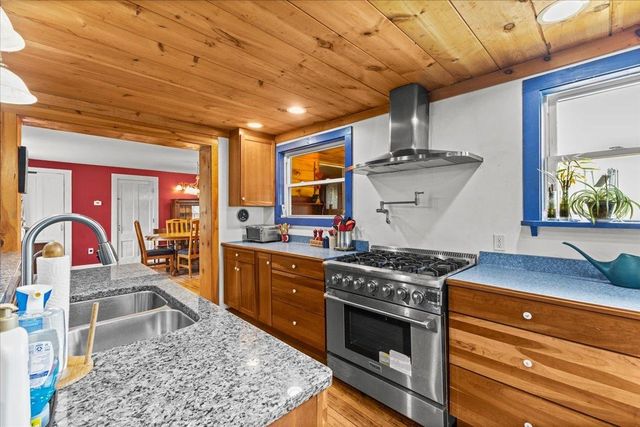 198 River Road, Underhill, VT 05489