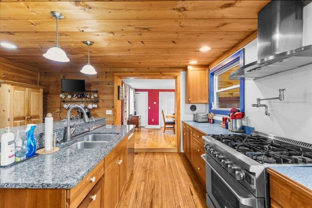 198 River Road, Underhill, VT 05489