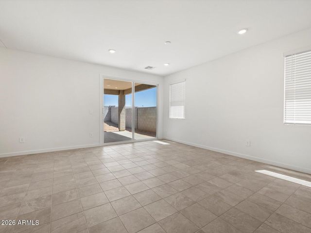2424 E ENANTIO Road, San Tan Valley, AZ 85143