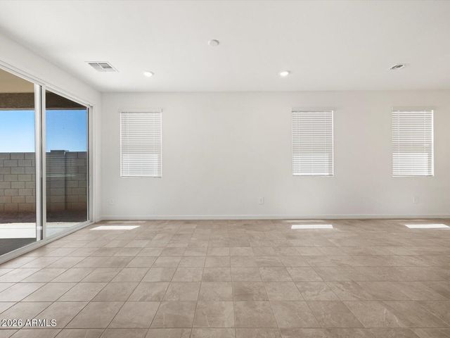 2424 E ENANTIO Road, San Tan Valley, AZ 85143