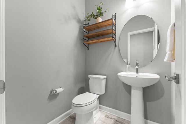 20355 Gateway Drive, Lakeville, MN 55044