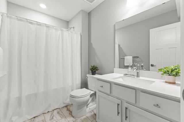 20355 Gateway Drive, Lakeville, MN 55044