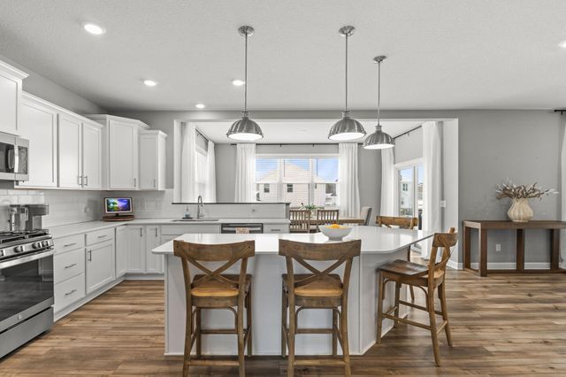 20355 Gateway Drive, Lakeville, MN 55044