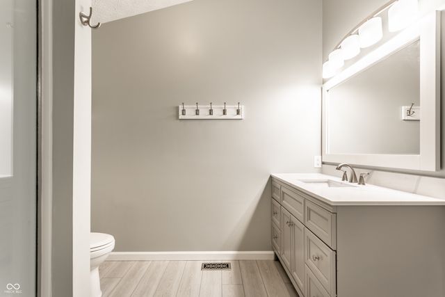 486 Hyannis Drive, Avon, IN 46123