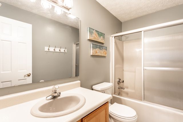 486 Hyannis Drive, Avon, IN 46123