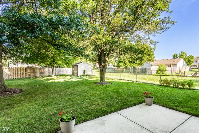 486 Hyannis Drive, Avon, IN 46123