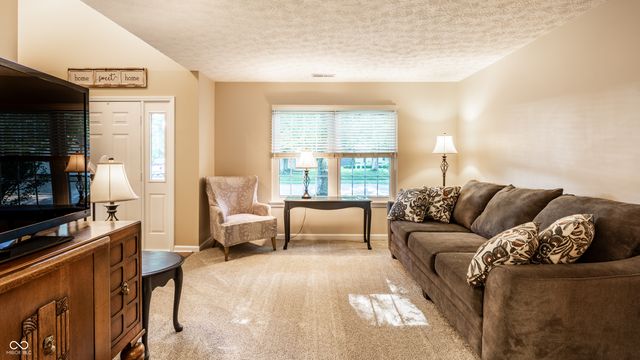 486 Hyannis Drive, Avon, IN 46123