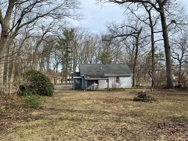 14974 Groesbeck Street, Grand Haven, MI 49417